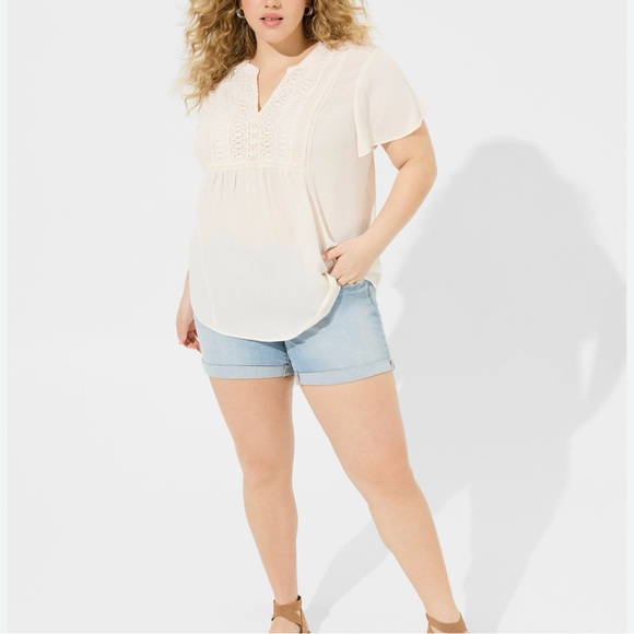 torrid Tops - Torrid Crinkle Cream Fluttery Sleeves Blouse Size 3X